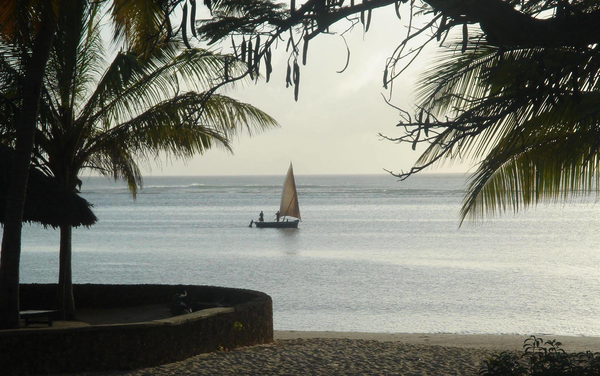 Driftwood Beach Club Malindi Exterior photo